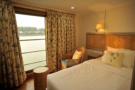 Main deck cabin for single passenger