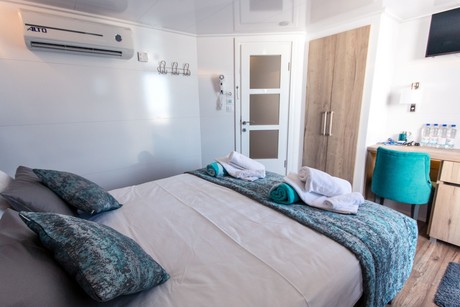 Lower deck cabin