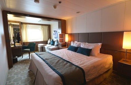 WORSLEY SUITES