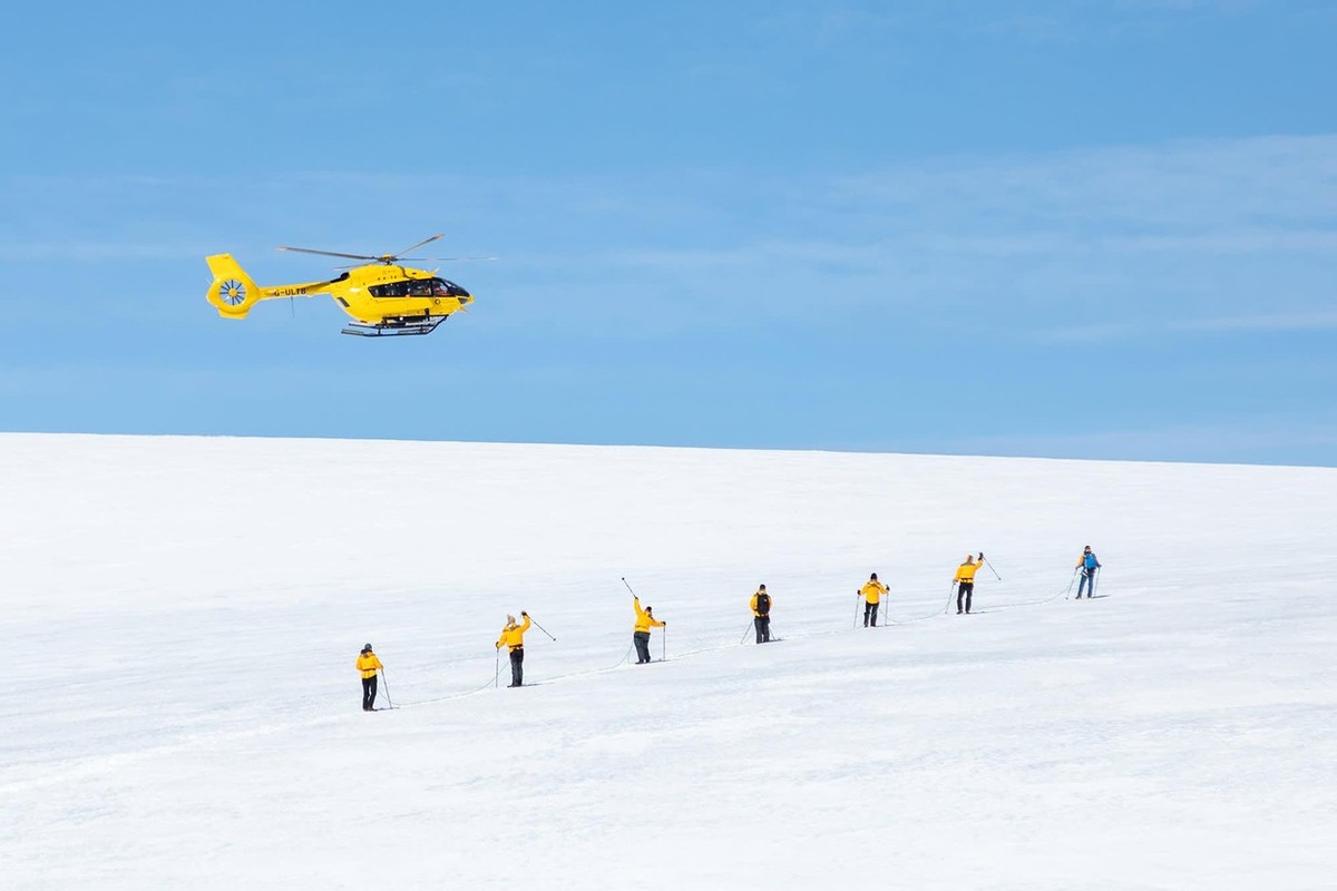 Feture image for Antarctica by Helicopter: Crossing the Circle and the Peninsula Cruise