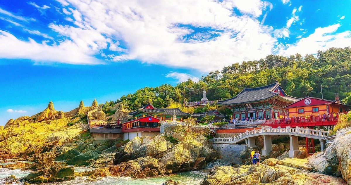Feture image for Japan, Between Tradition and Modernity Luxury Cruise