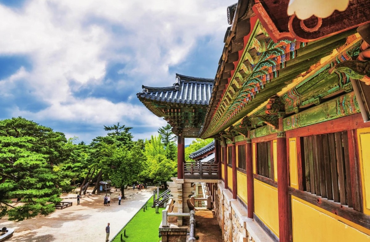 Feture image for Japan’s Western Shores: Ancient Traditions and Natural Beauty Small Ship Cruise