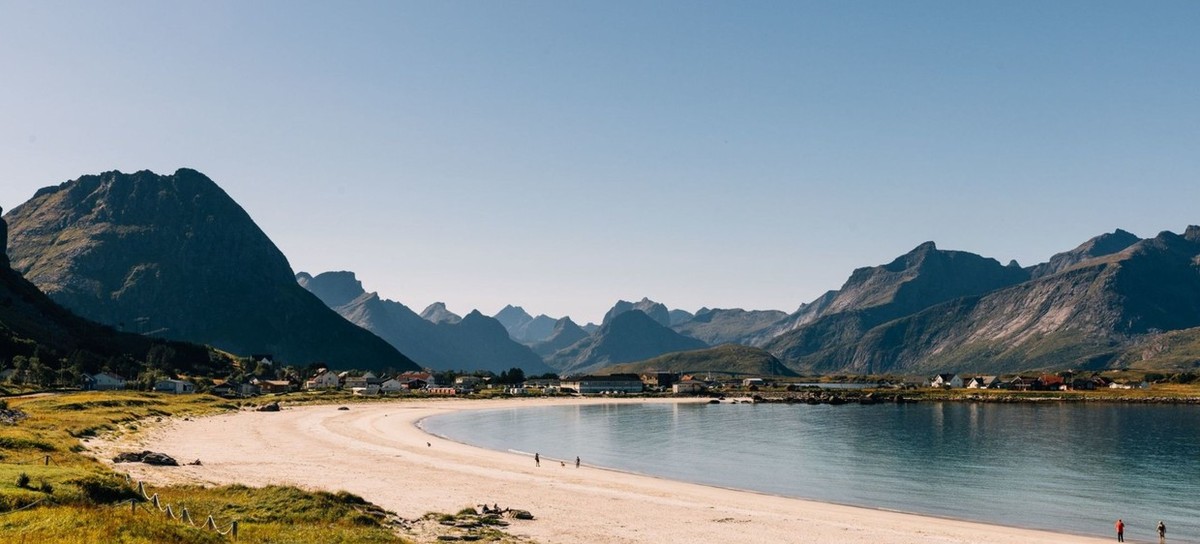 Feture image for Lofoten Coastal Stopover - A Coastal Cruise with a Lofoten Stopover and Hotel Stay