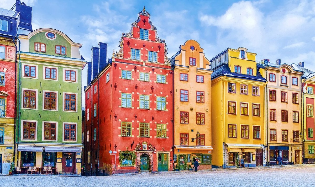 Feture image for Summertime Baltic Breeze Small Ship Cruise