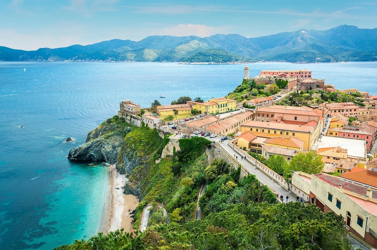Feture image for Tuscany, Liguria and the French Riviera - Italy & France Luxury Cruise